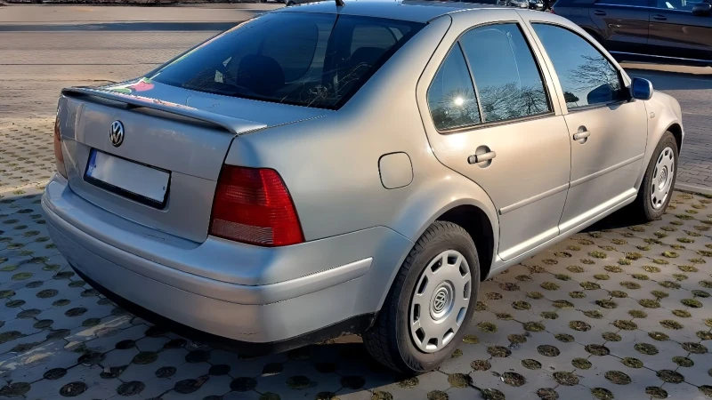 VW Bora, снимка 10 - Автомобили и джипове - 48745580