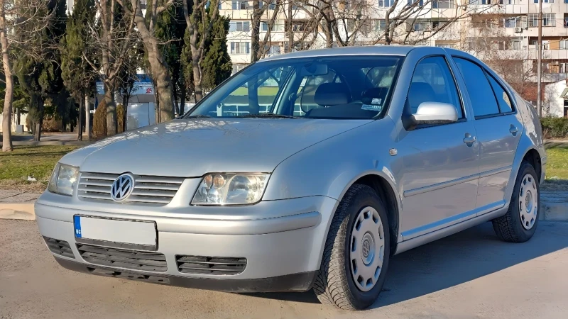 VW Bora, снимка 2 - Автомобили и джипове - 48745580