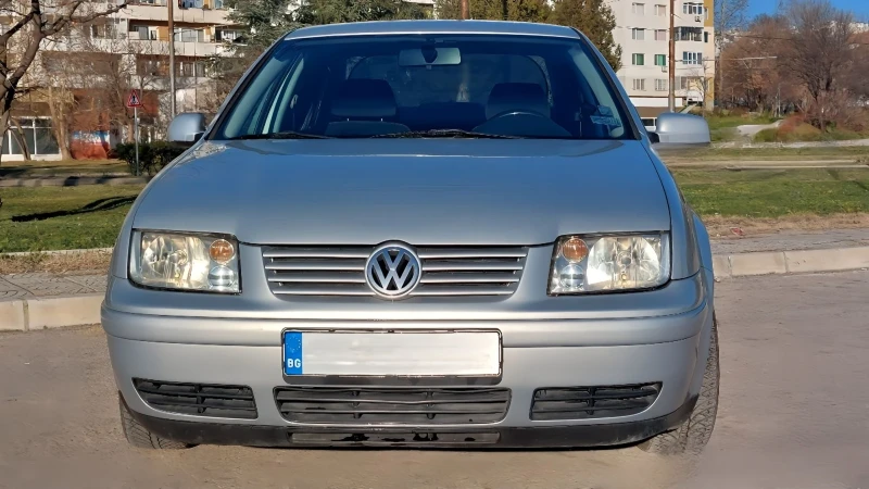 VW Bora, снимка 1 - Автомобили и джипове - 48745580