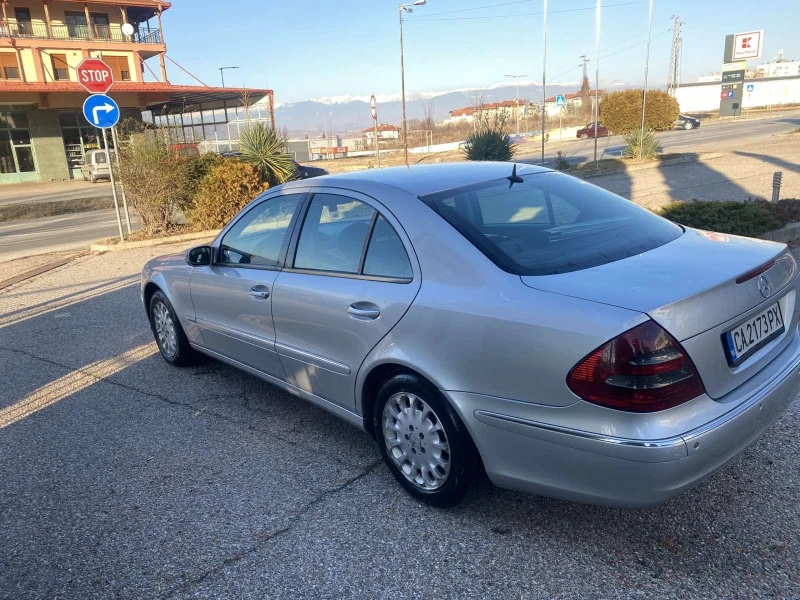 Mercedes-Benz E 220 2.2 CDI, снимка 6 - Автомобили и джипове - 48982439