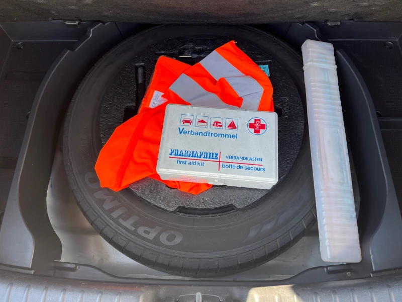 Hyundai I30 1.6i DOHC, снимка 16 - Автомобили и джипове - 51583370