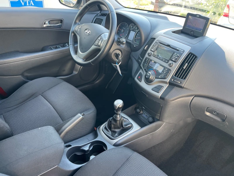 Hyundai I30 1.6i DOHC, снимка 10 - Автомобили и джипове - 51583370