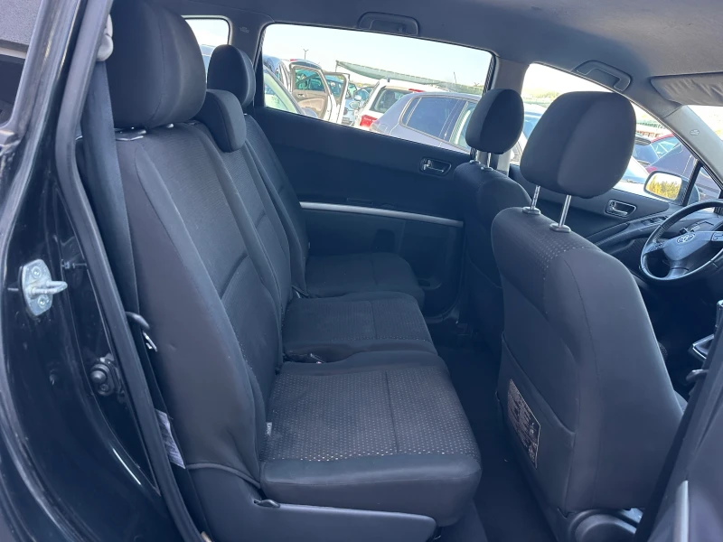 Toyota Corolla verso 2.2 D4D, снимка 8 - Автомобили и джипове - 52061873