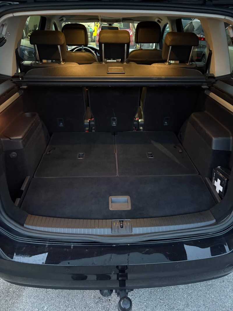 VW Touran 1, 6 ТДИ , снимка 10 - Автомобили и джипове - 52632315