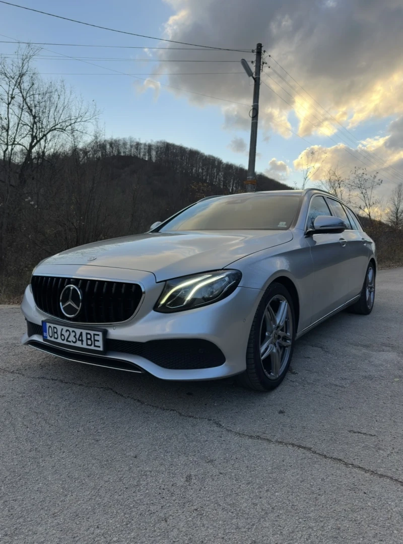 Mercedes-Benz E 220 W213 4-MATIC, снимка 3 - Автомобили и джипове - 53123997