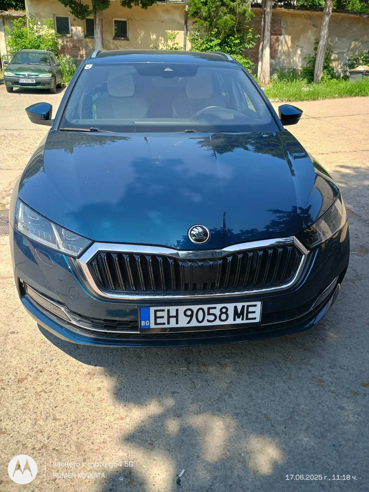 Skoda Octavia 2.0 TDI Premium | Mobile.bg   1