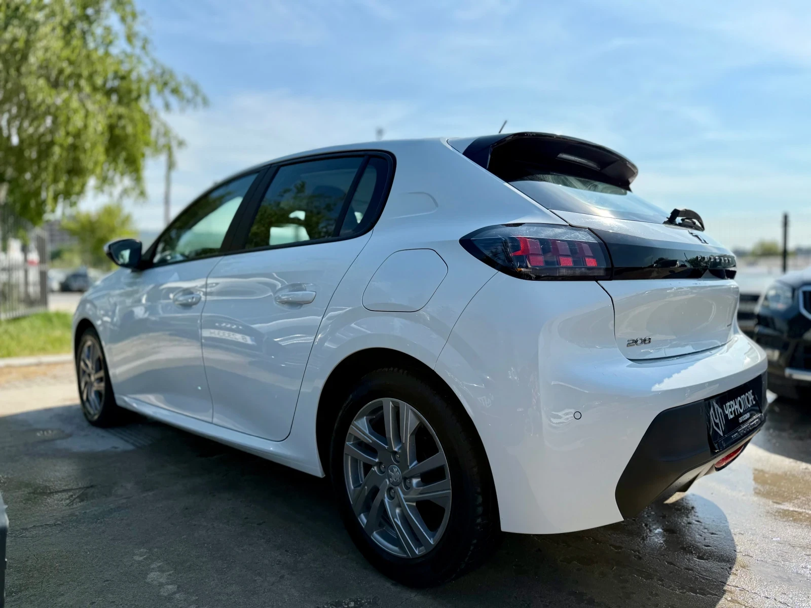 Peugeot 208 1.2i Puretech Active Plus S&S - изображение 4