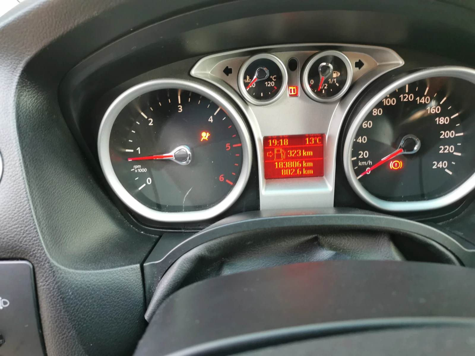 Ford Focus Ниво на оборудване ТИТАНИУМ. Евро 5А - изображение 9