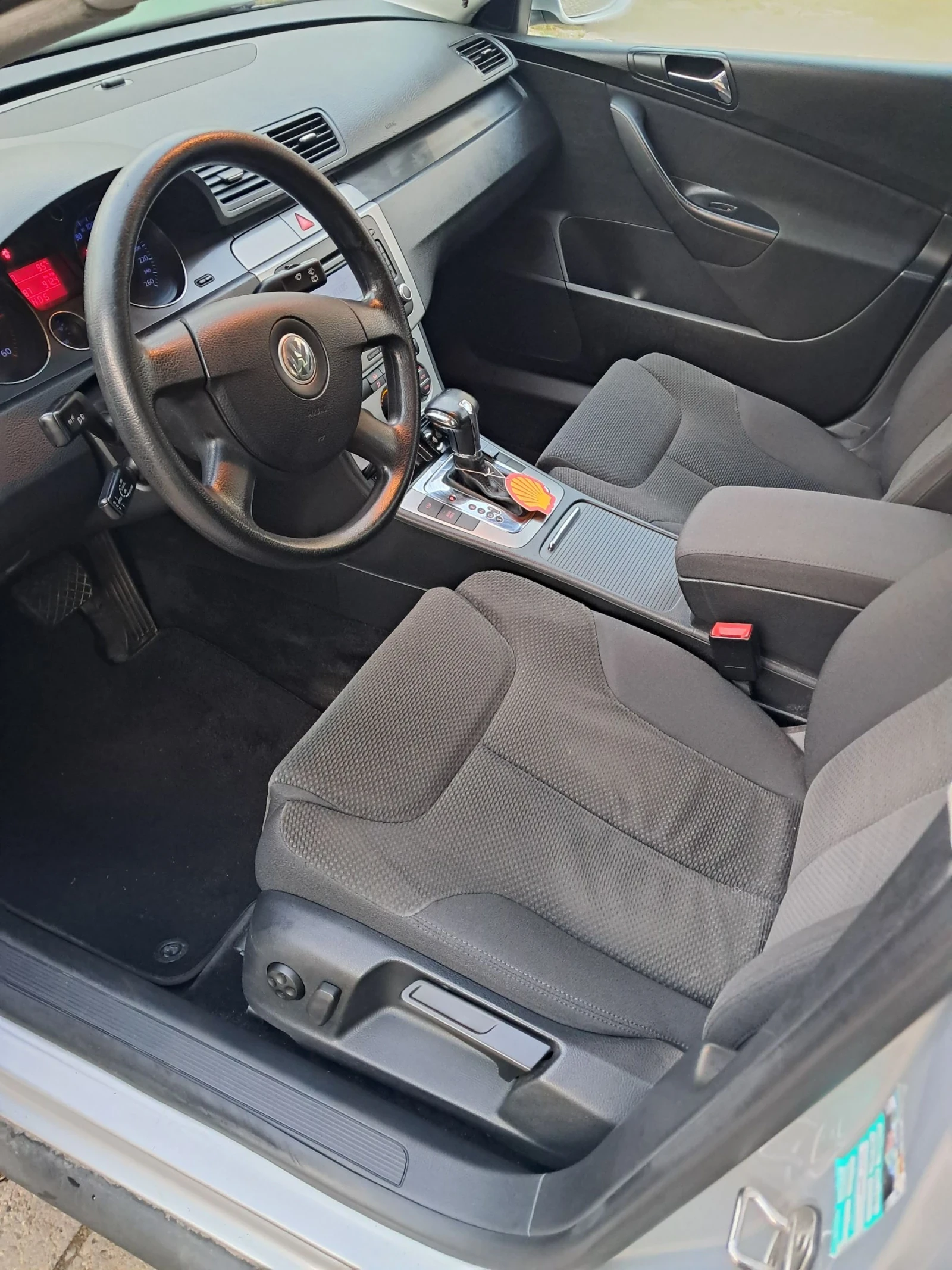 VW Passat B6 - изображение 9