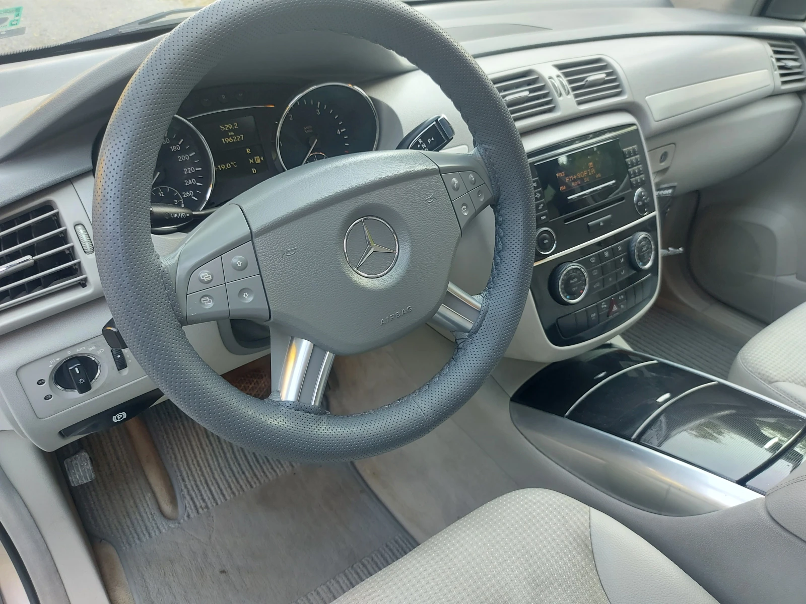 Mercedes-Benz R 320 3.0-4matic - изображение 4