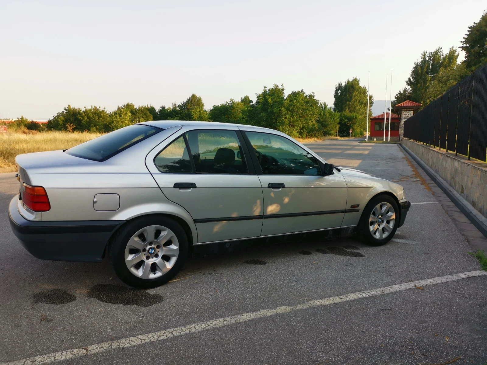 BMW 318 E36 - изображение 3