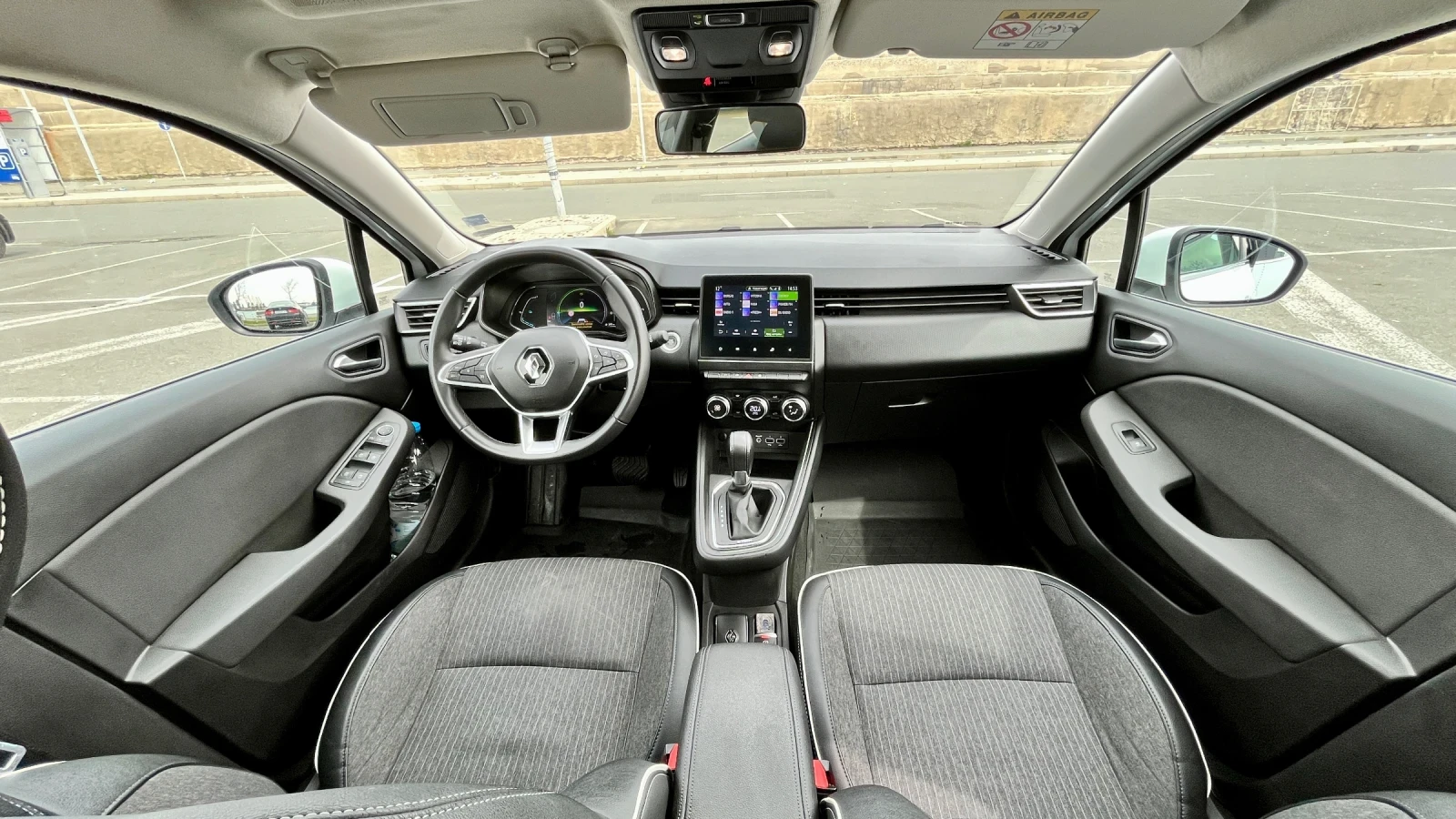 Renault Clio E-Tech Hybrid - изображение 7