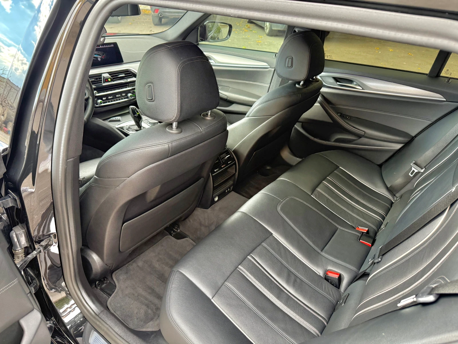 BMW 520 Mild Hybrid | Mobile.bg   13