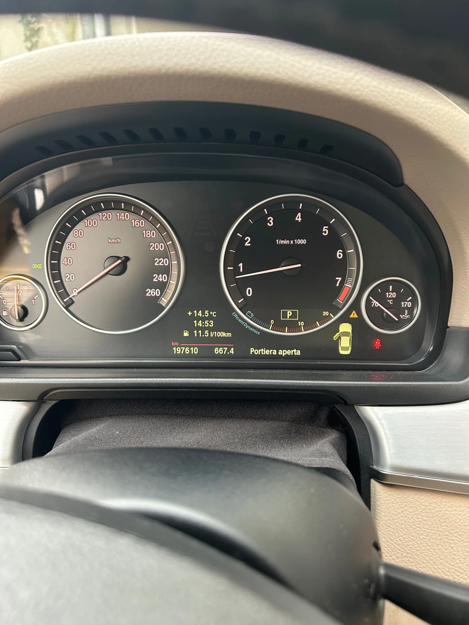 BMW 523  - изображение 6