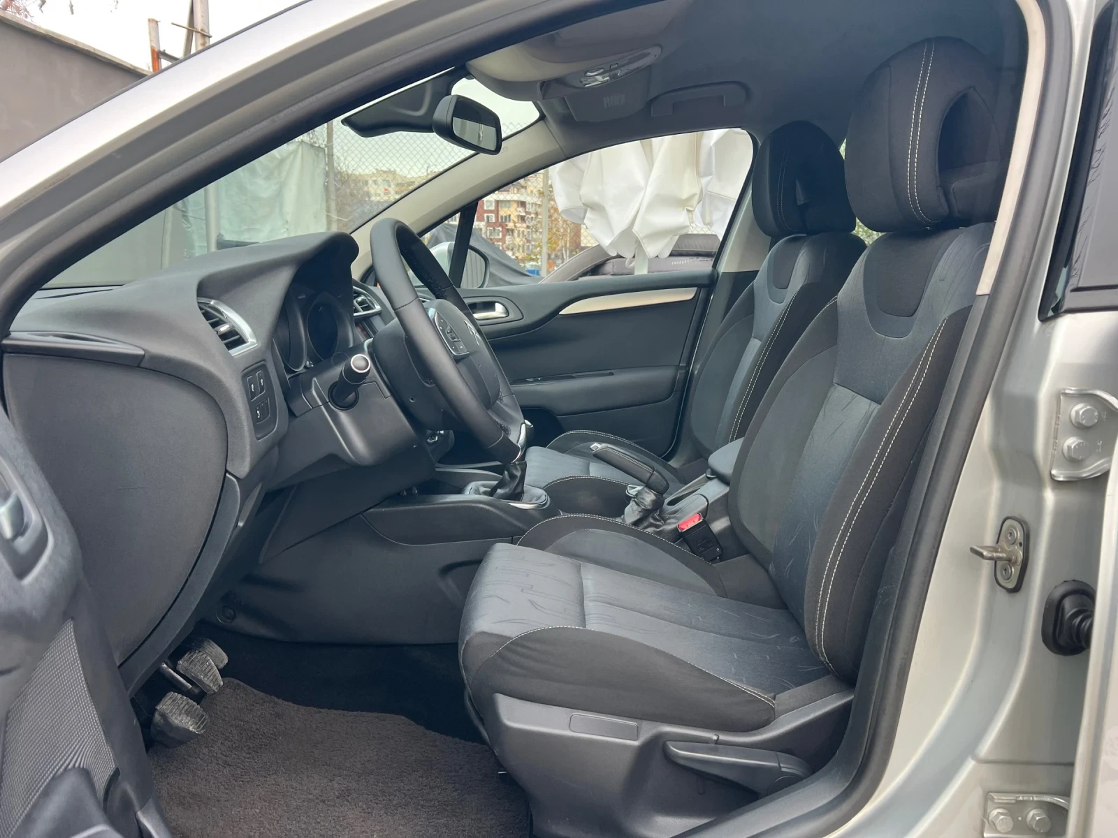 Citroen C4 1.6 HDI - изображение 8