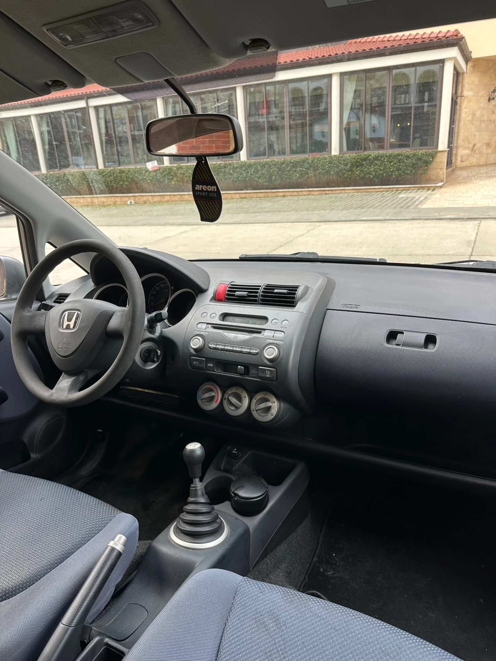 Honda Jazz 1.2i, снимка 9 - Автомобили и джипове - 53726436