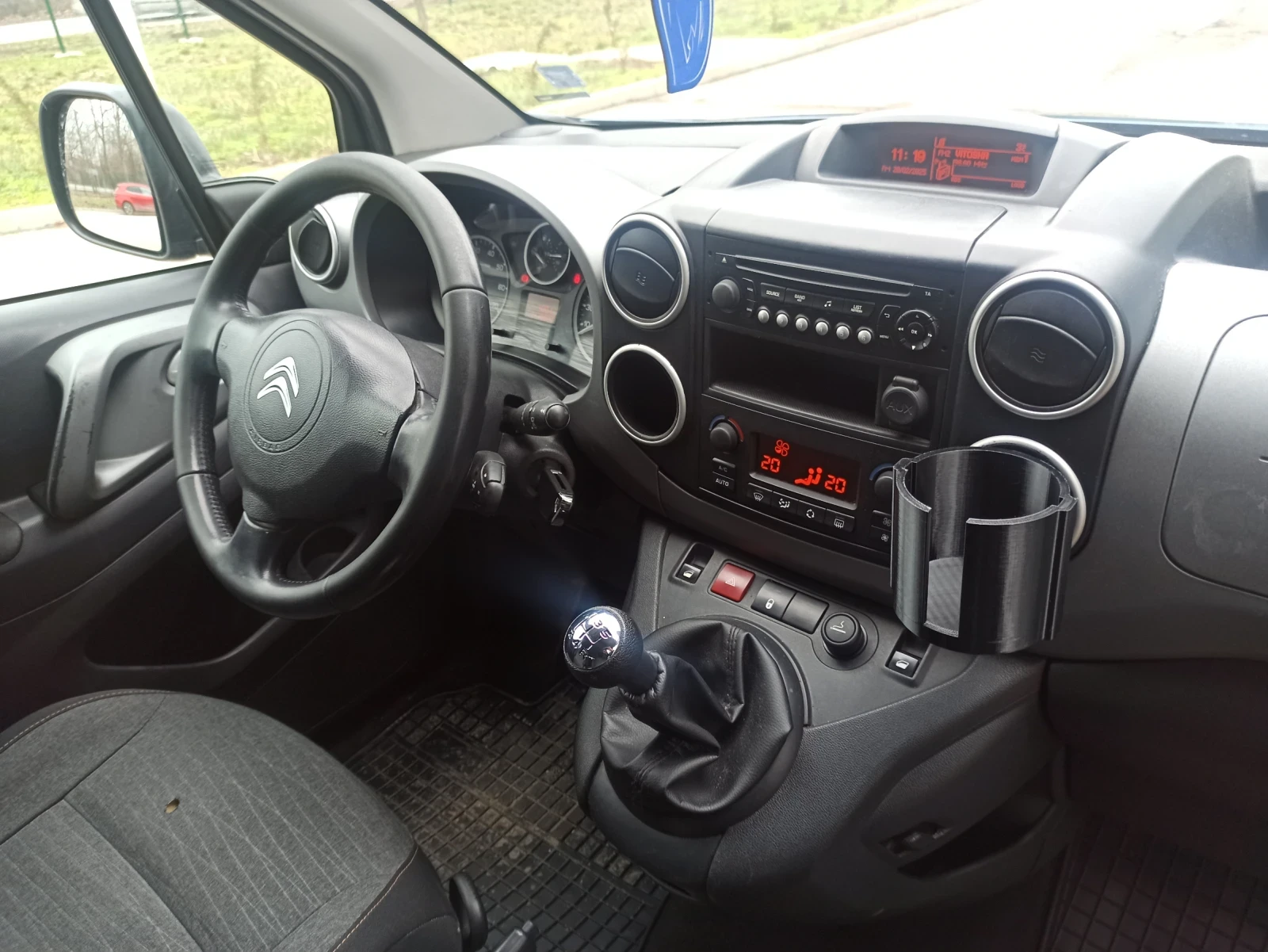 Citroen Berlingo 1.6 Blue HDI , снимка 7 - Автомобили и джипове - 53744453