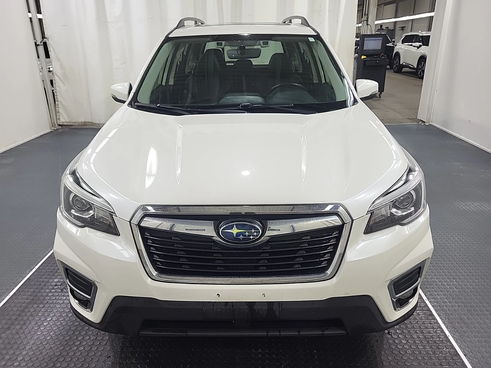 Subaru Forester Limited | Черен Салон | Сервизна История | , снимка 2 - Автомобили и джипове - 53758556