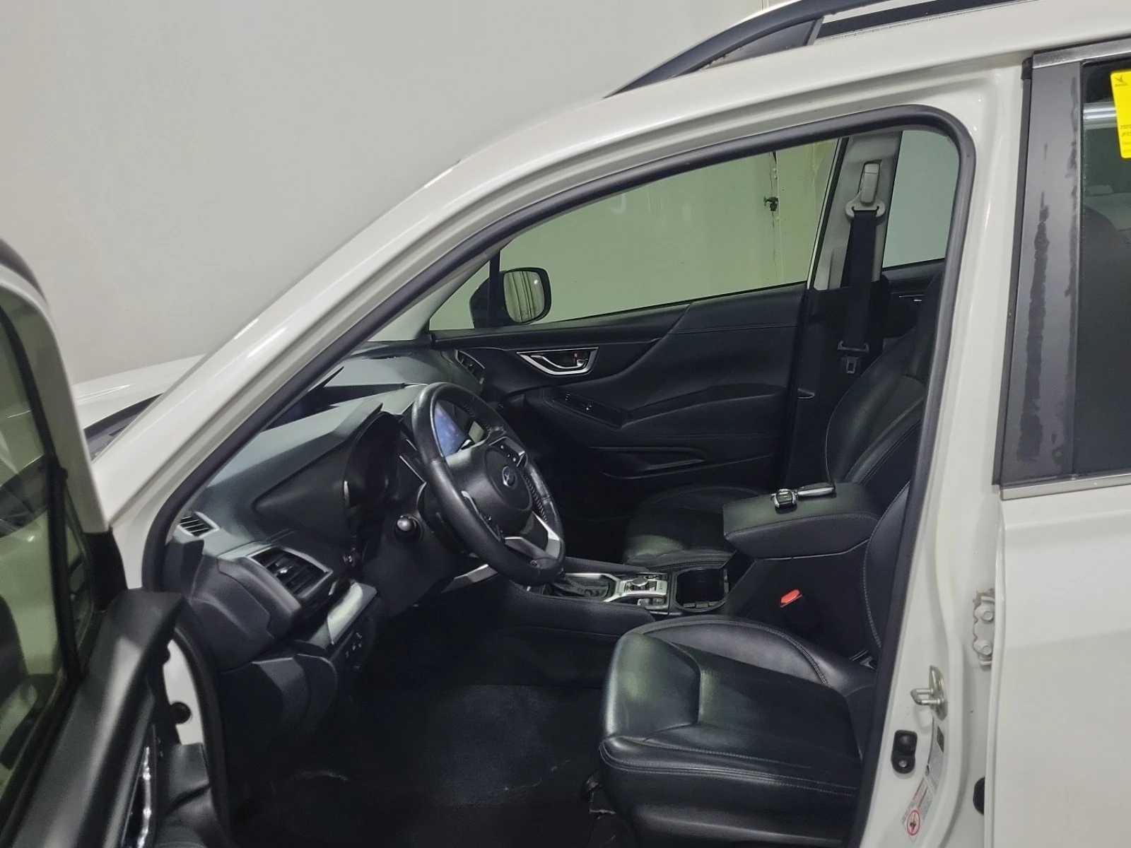 Subaru Forester Limited | Черен Салон | Сервизна История | , снимка 7 - Автомобили и джипове - 53758556