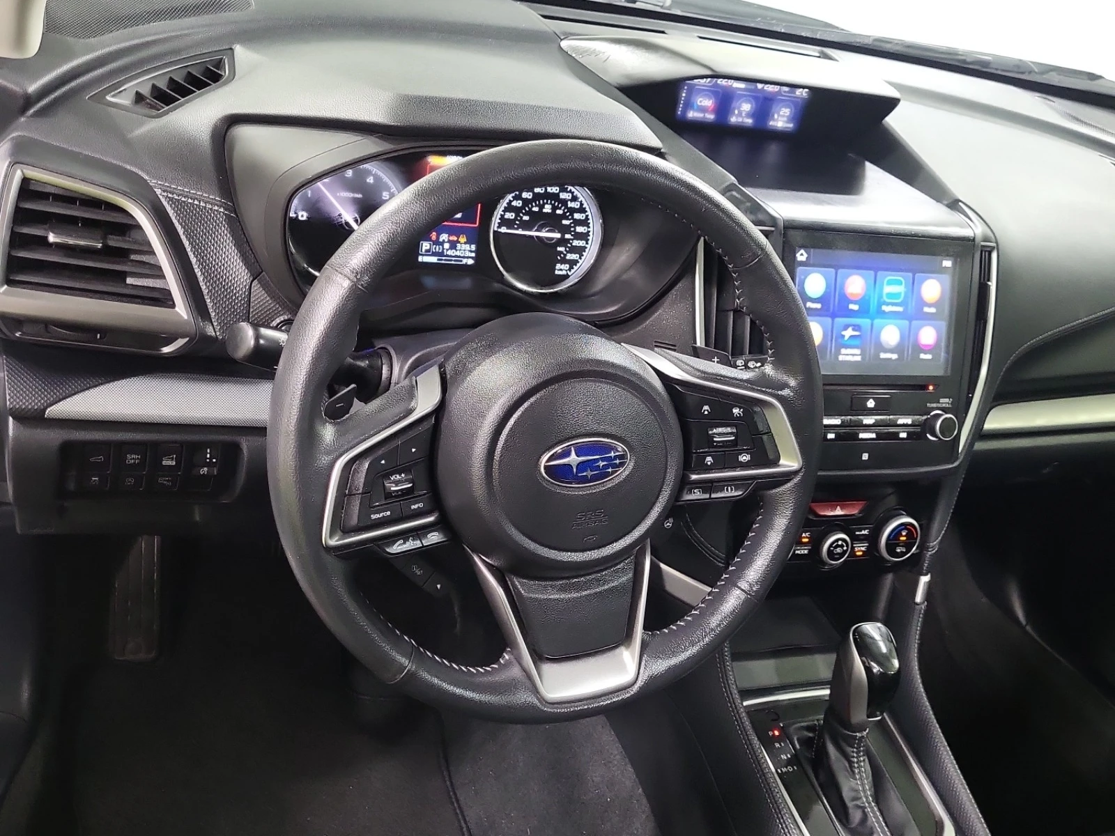 Subaru Forester Limited | Черен Салон | Сервизна История | , снимка 9 - Автомобили и джипове - 53758556