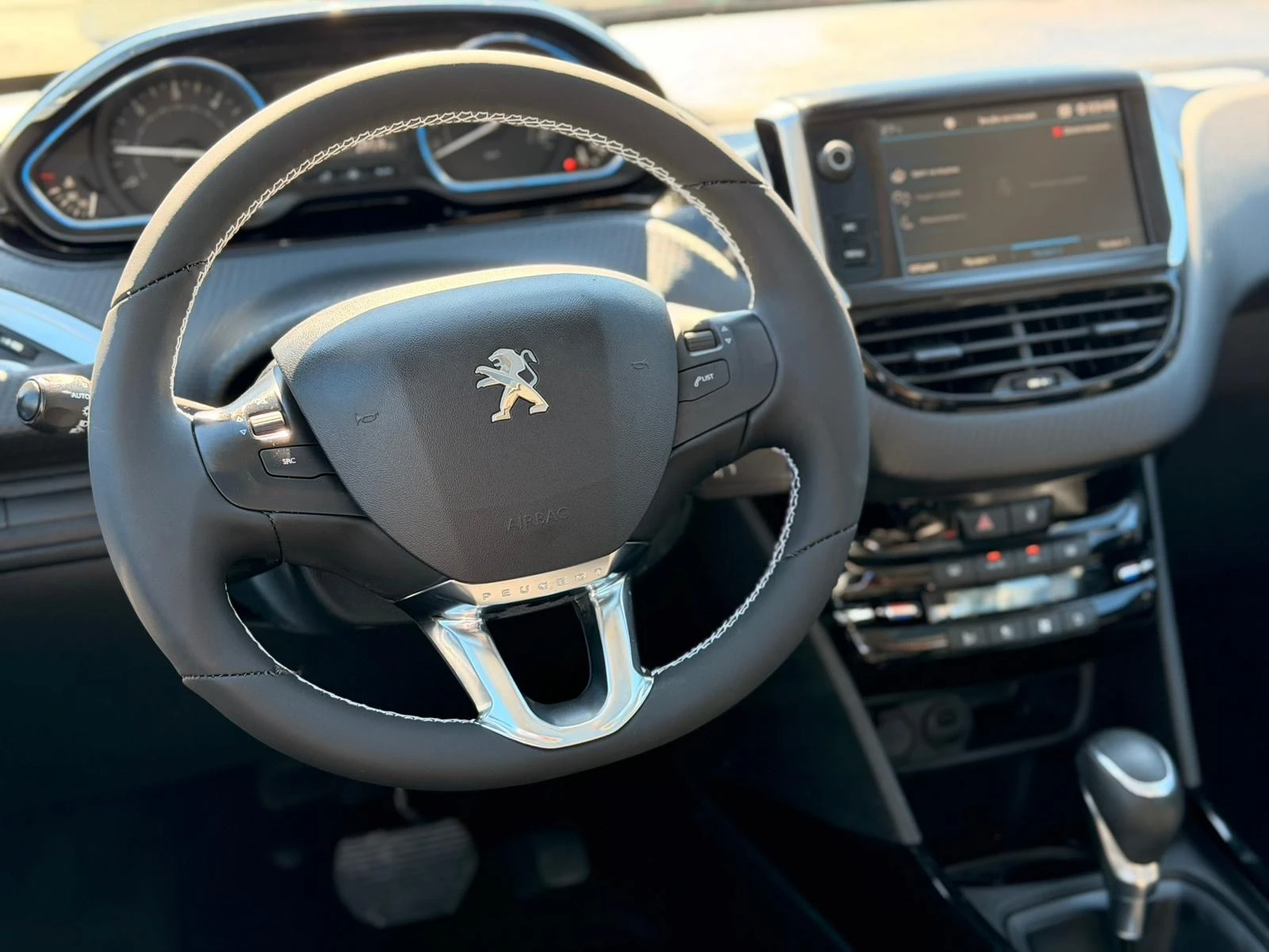 Peugeot 2008 1.5HDI  117x km, снимка 14 - Автомобили и джипове - 54114928