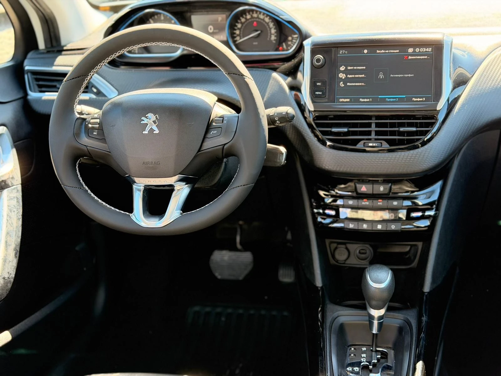 Peugeot 2008 1.5HDI  117x km, снимка 13 - Автомобили и джипове - 54114928