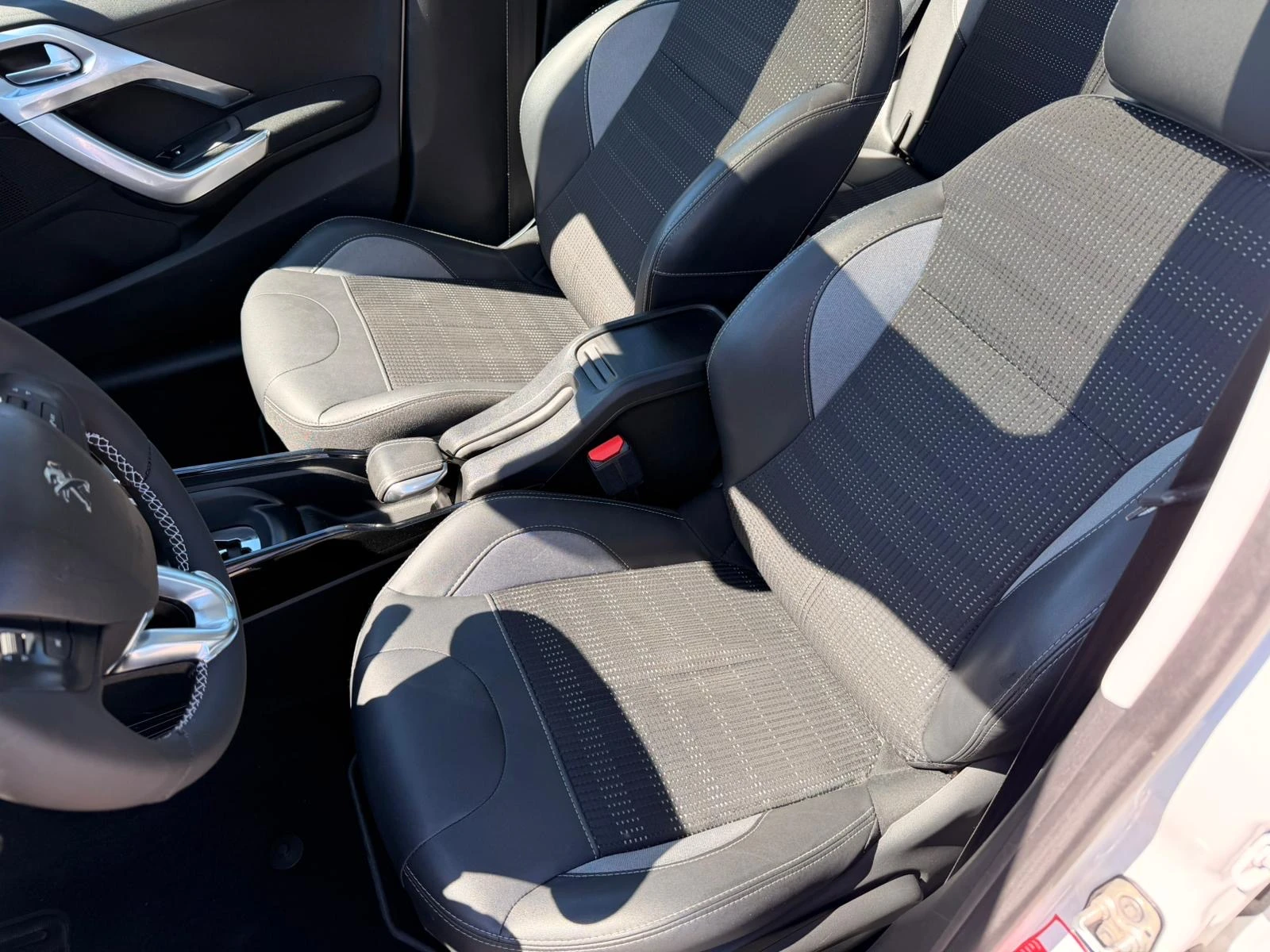 Peugeot 2008 1.5HDI  117x km, снимка 11 - Автомобили и джипове - 54114928