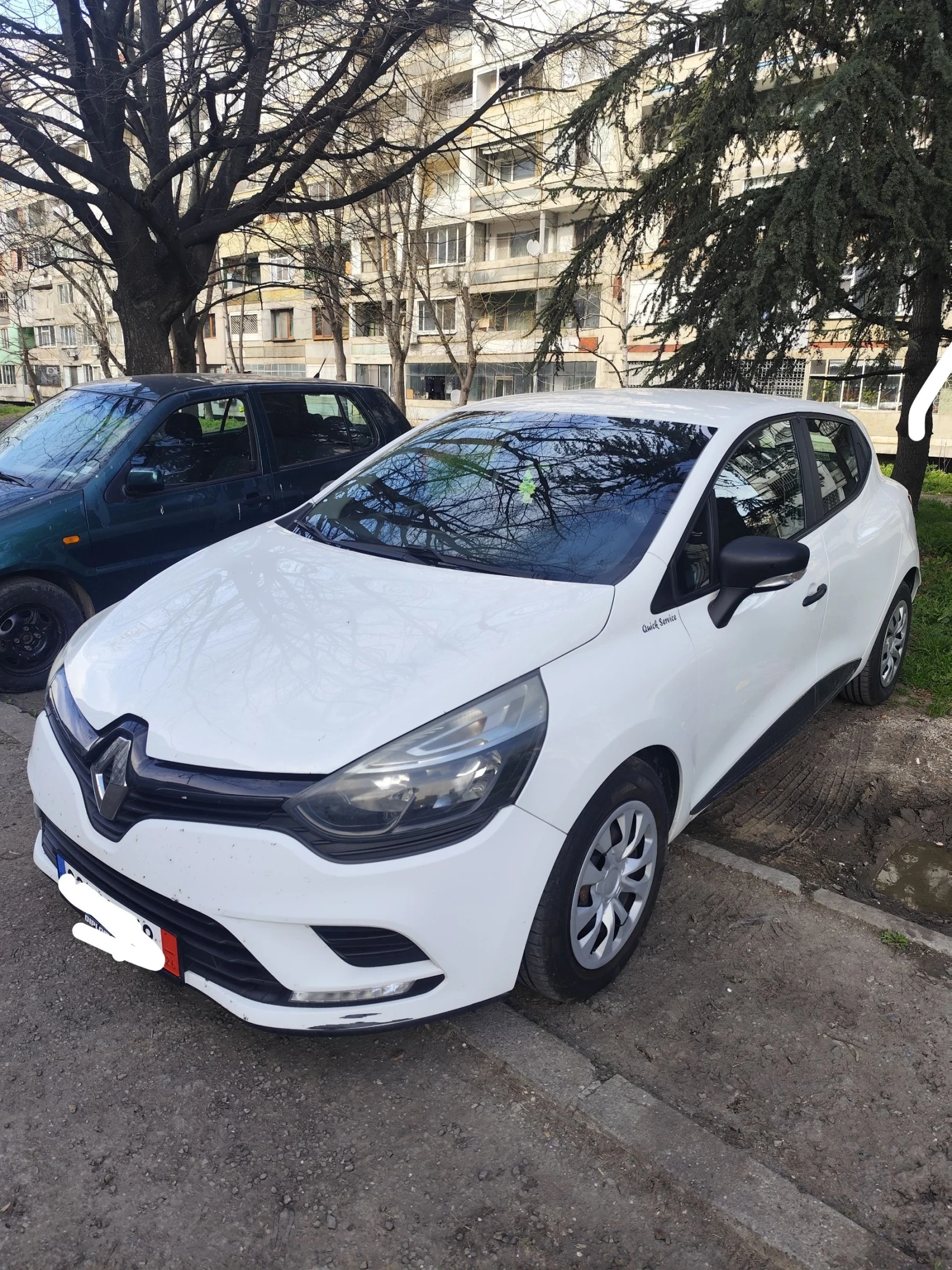 Renault Clio, снимка 2 - Автомобили и джипове - 54126183