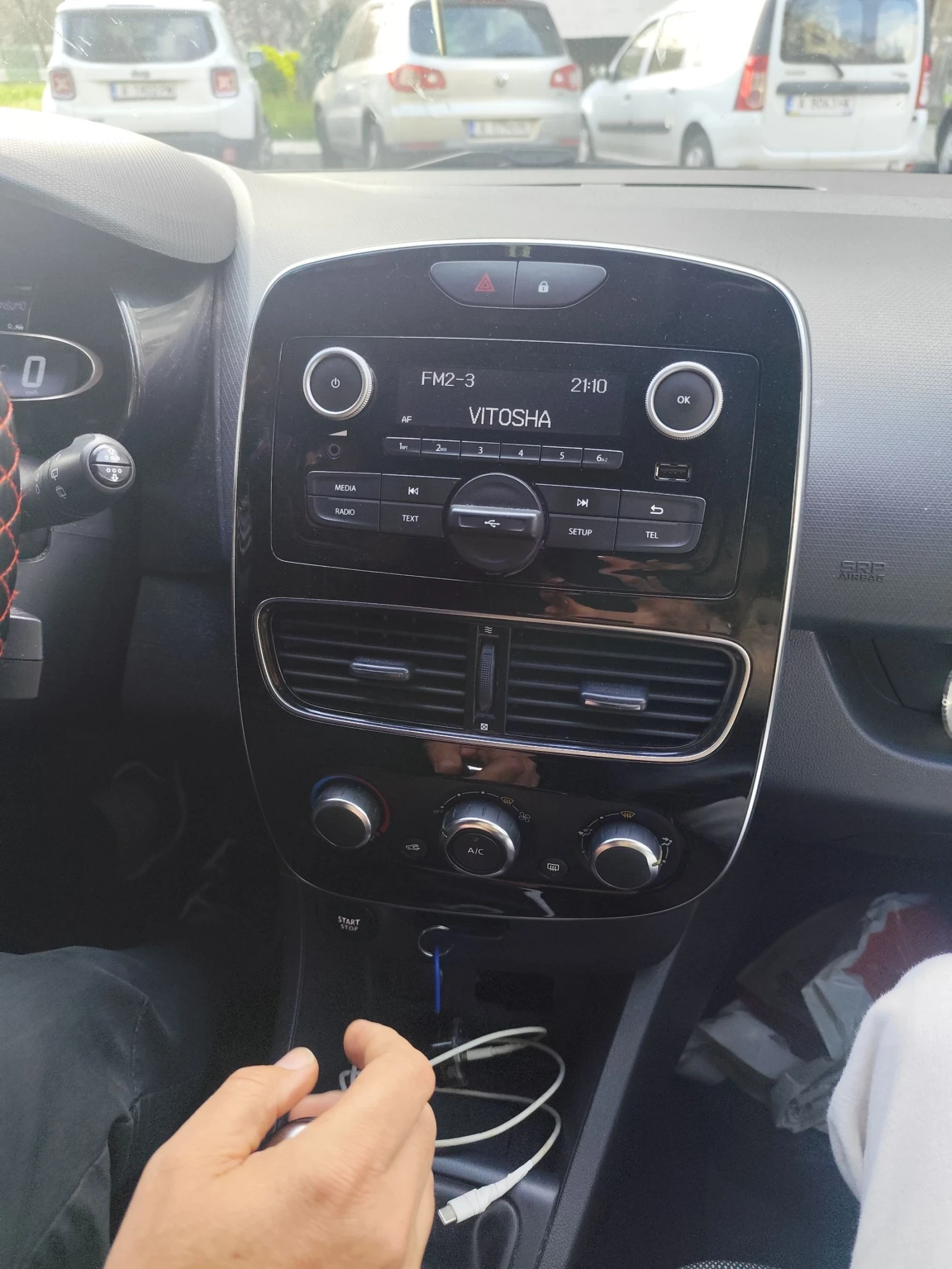 Renault Clio, снимка 5 - Автомобили и джипове - 54126183