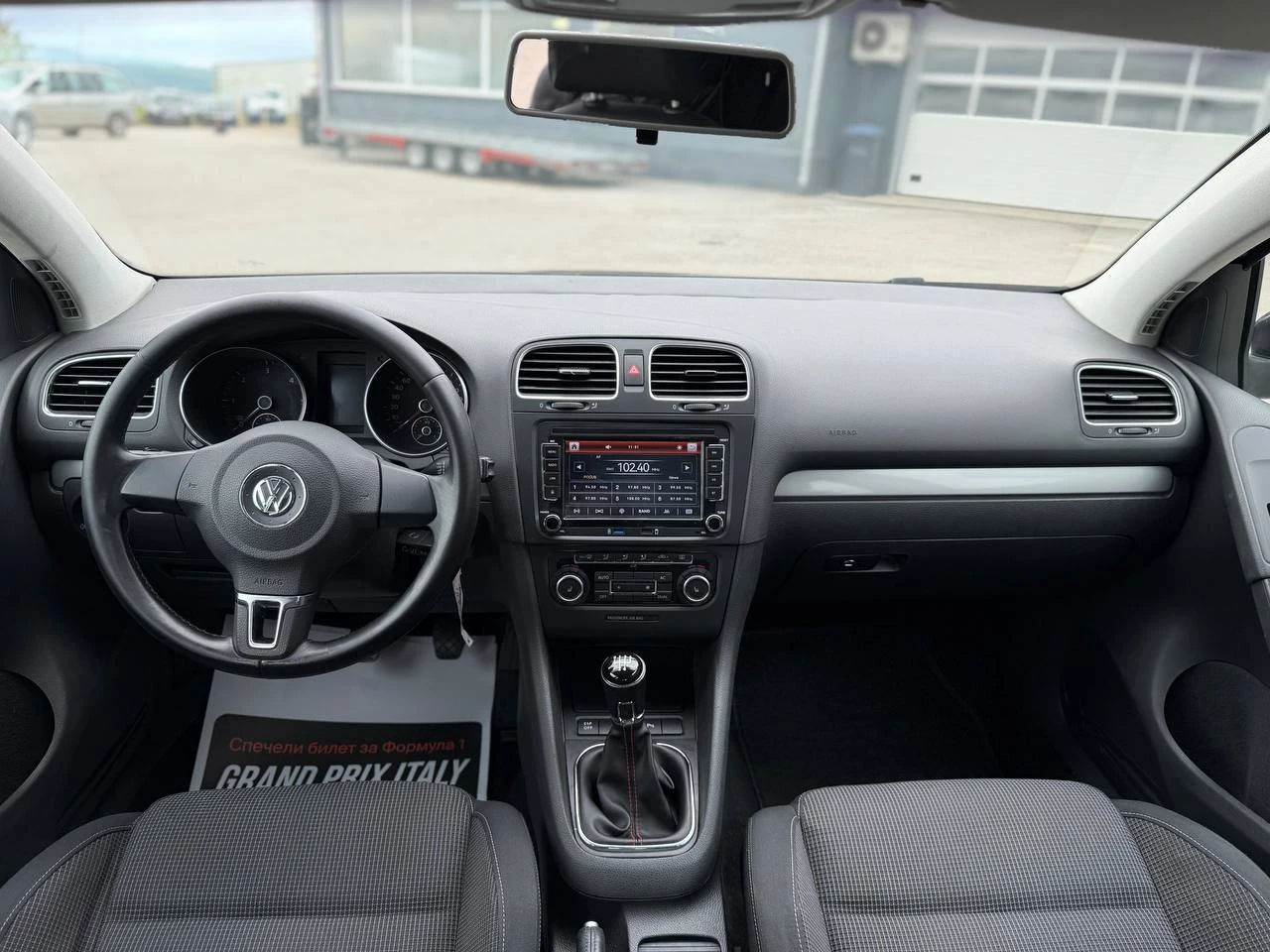 VW Golf 1.6TDI NAVI, снимка 13 - Автомобили и джипове - 54402540