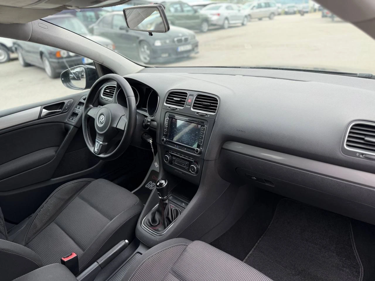 VW Golf 1.6TDI NAVI, снимка 16 - Автомобили и джипове - 54402540