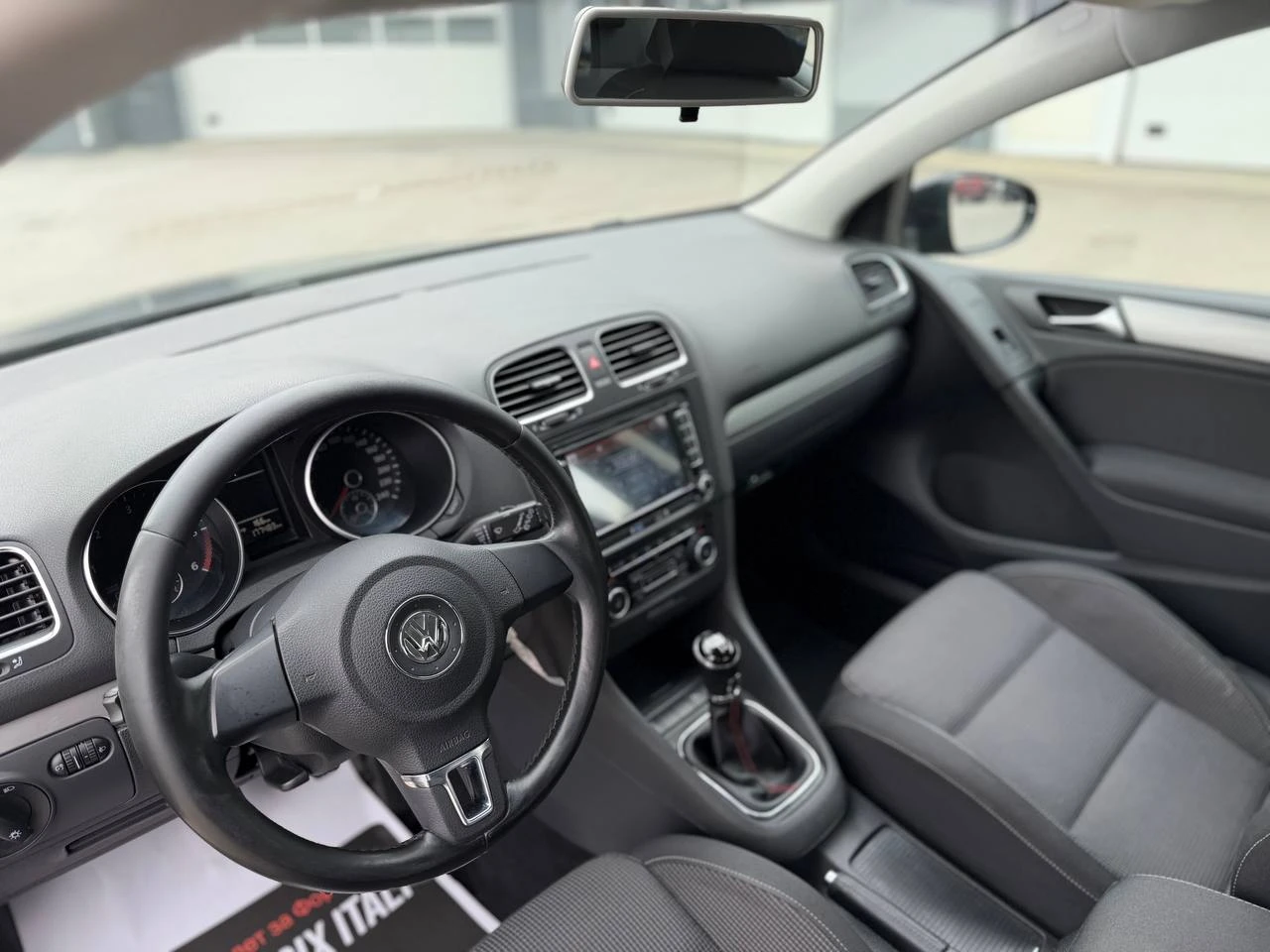 VW Golf 1.6TDI NAVI, снимка 10 - Автомобили и джипове - 54402540