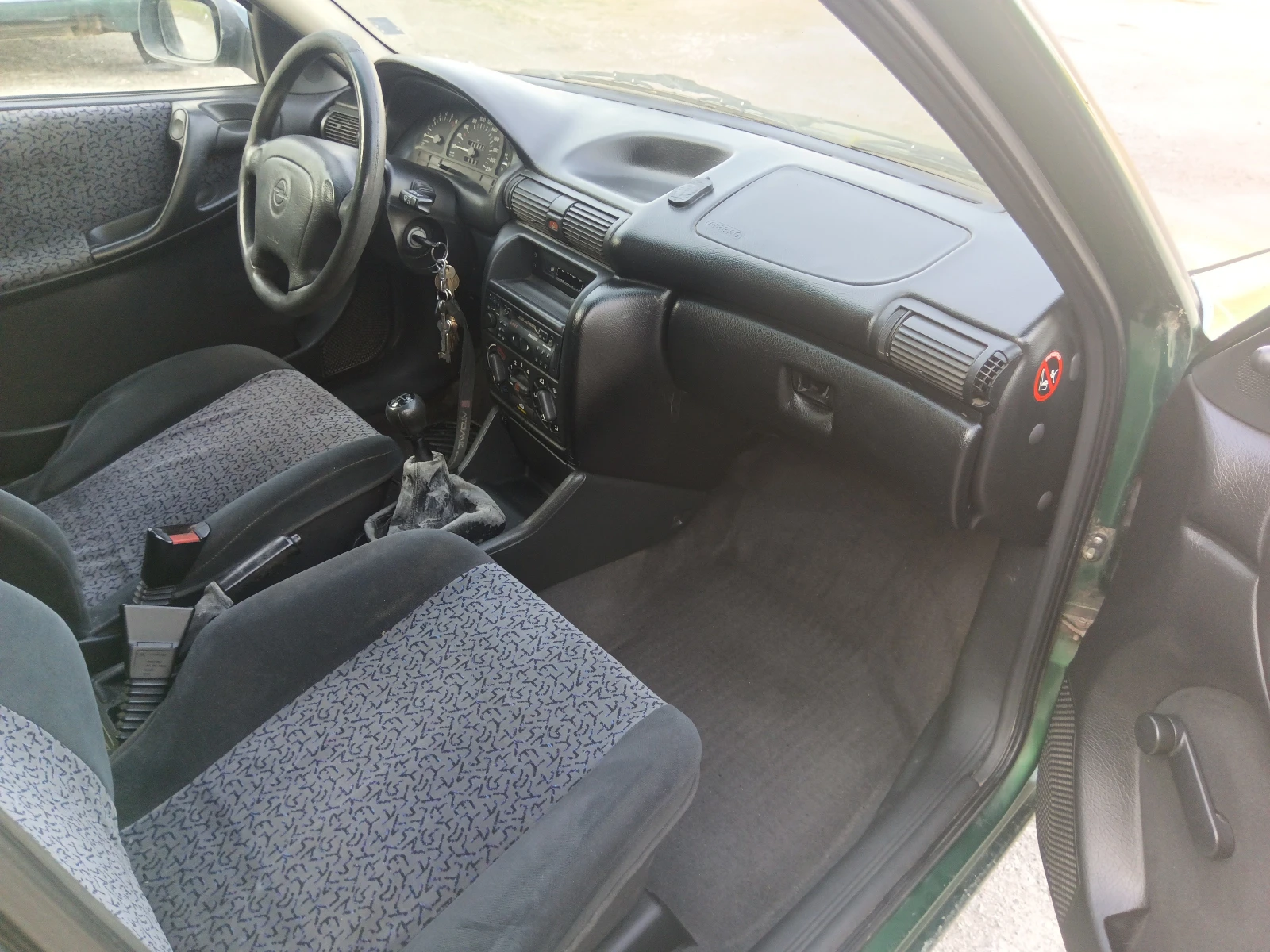 Opel Astra 1.7td, снимка 6 - Автомобили и джипове - 54655795