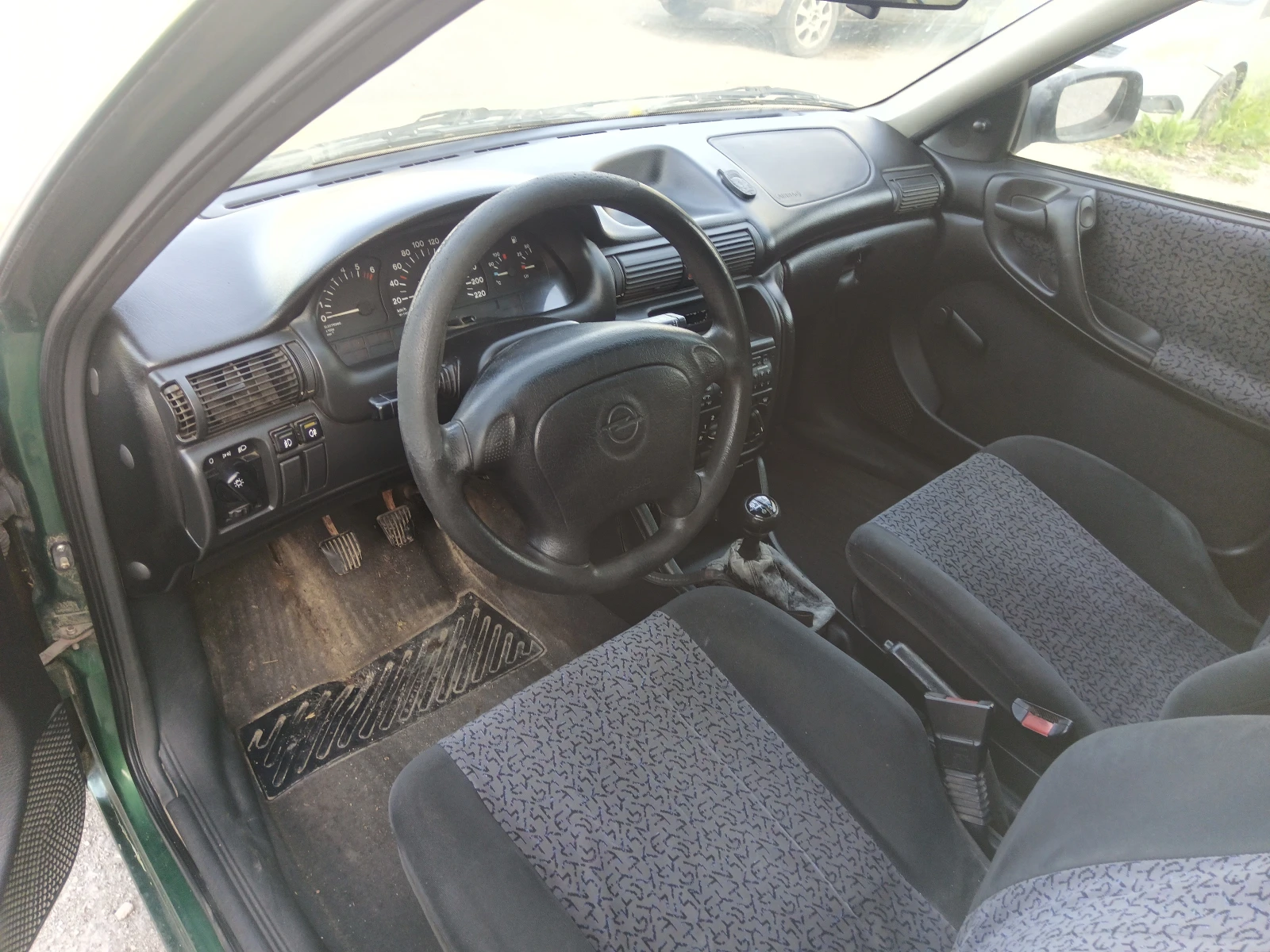 Opel Astra 1.7td, снимка 5 - Автомобили и джипове - 54655795
