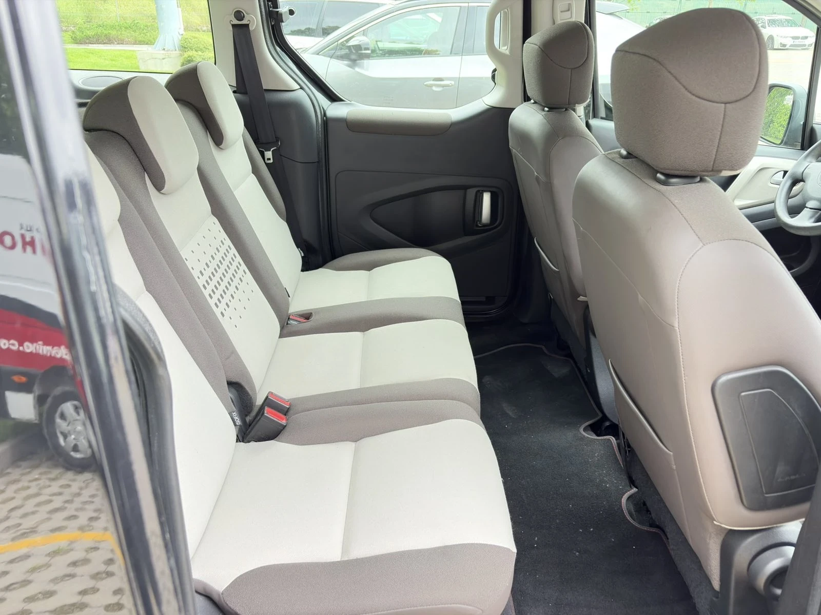 Citroen Berlingo 1.6 HDI, снимка 7 - Автомобили и джипове - 54758381