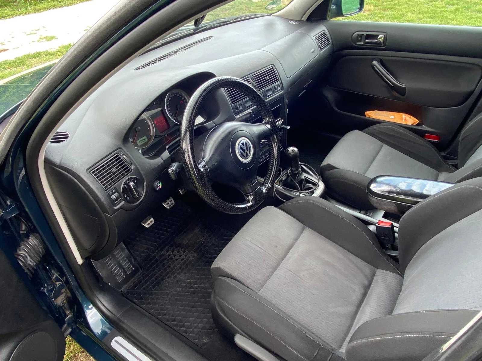 VW Golf 4 , снимка 10 - Автомобили и джипове - 54900296