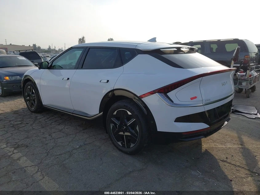 Kia EV6 Wind, снимка 3 - Автомобили и джипове - 55004676