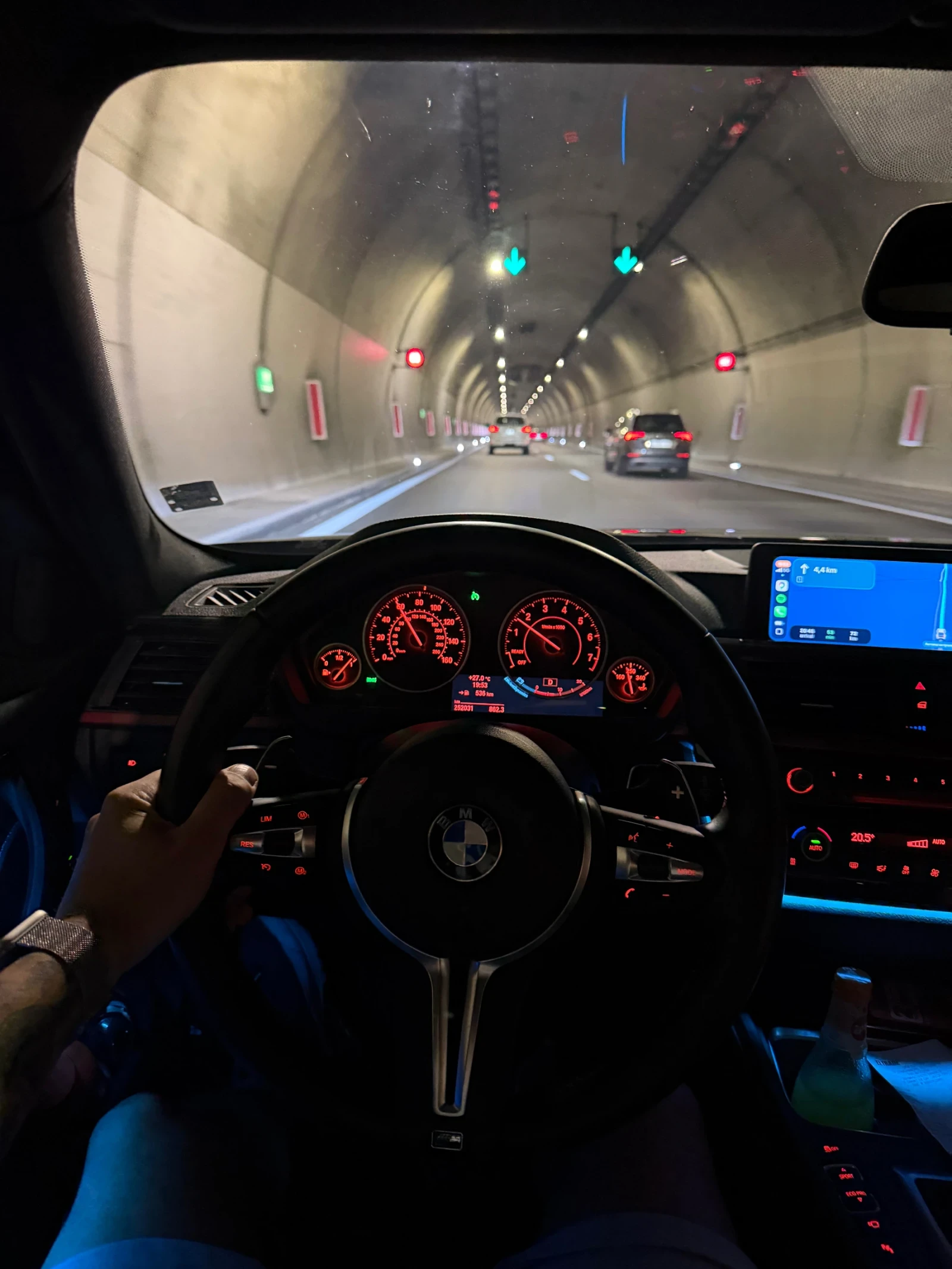 BMW 335 i x-drive, снимка 11 - Автомобили и джипове - 55534239