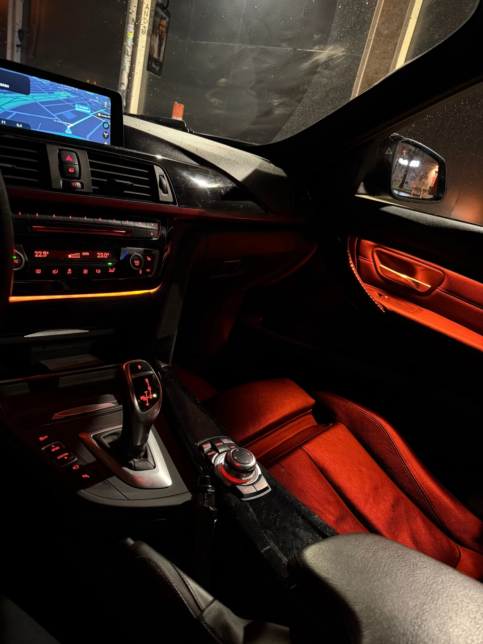BMW 335 i x-drive, снимка 13 - Автомобили и джипове - 55534239