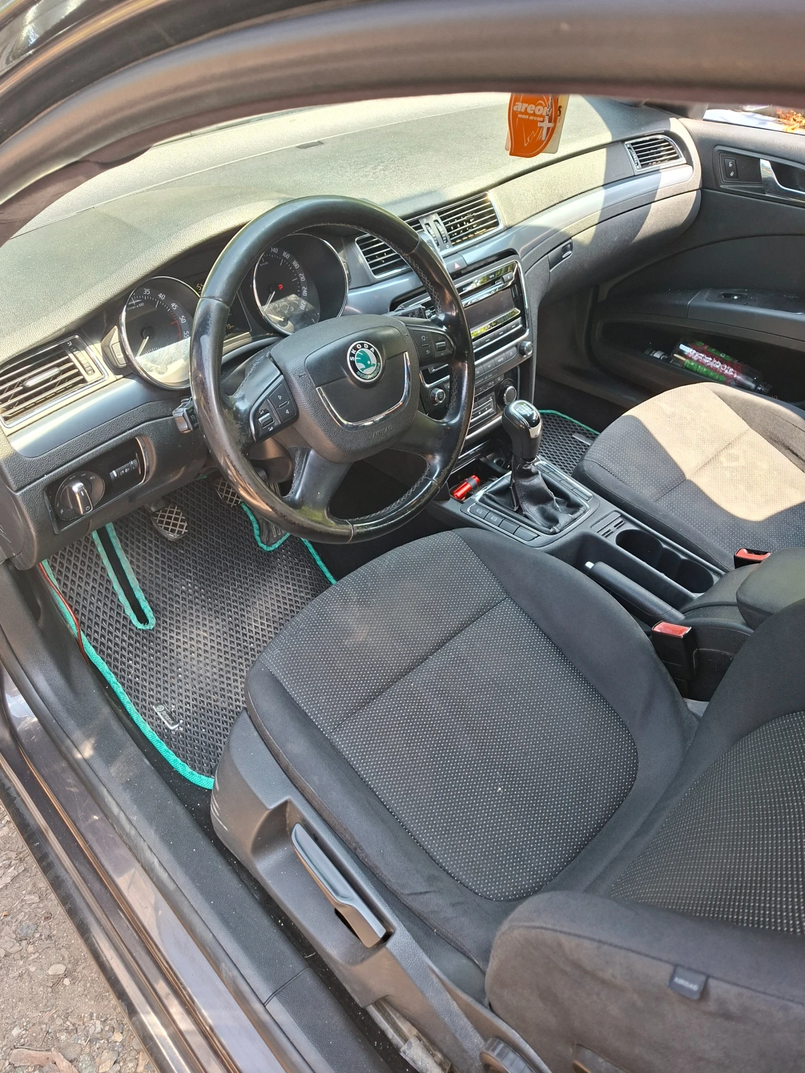 Skoda Superb, снимка 7 - Автомобили и джипове - 55340335
