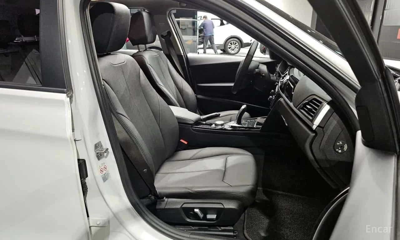 BMW 320 КРАЙНА ЦЕНА ДО БЪЛГАРИЯ * АВТОКРЕДИТ, снимка 12 - Автомобили и джипове - 55570967