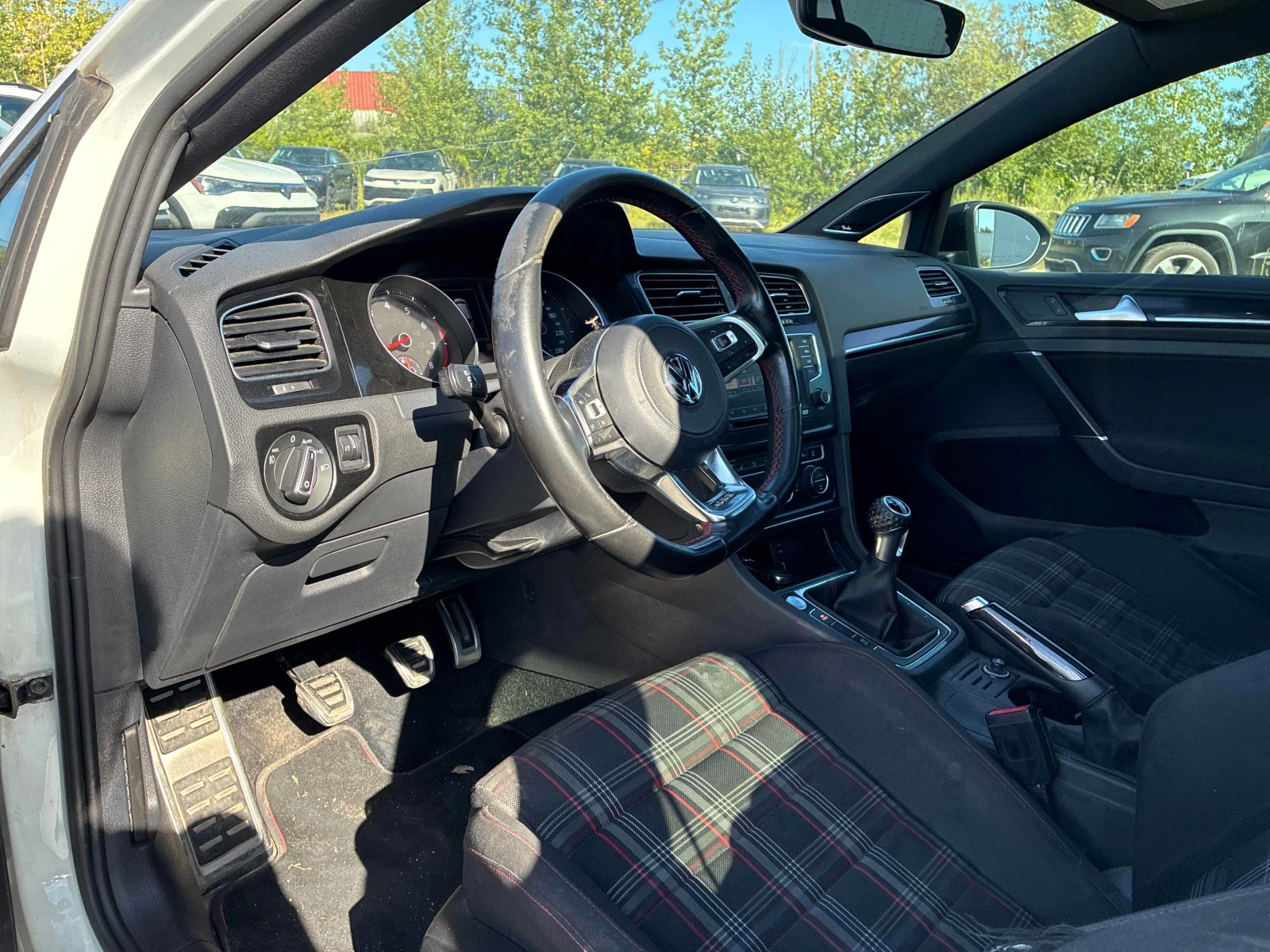 VW Golf * Autobahn * АВТОКРЕДИТ * ГЛАВНО ПРЕДСТАВИТЕЛСТВО, снимка 8 - Автомобили и джипове - 55802317
