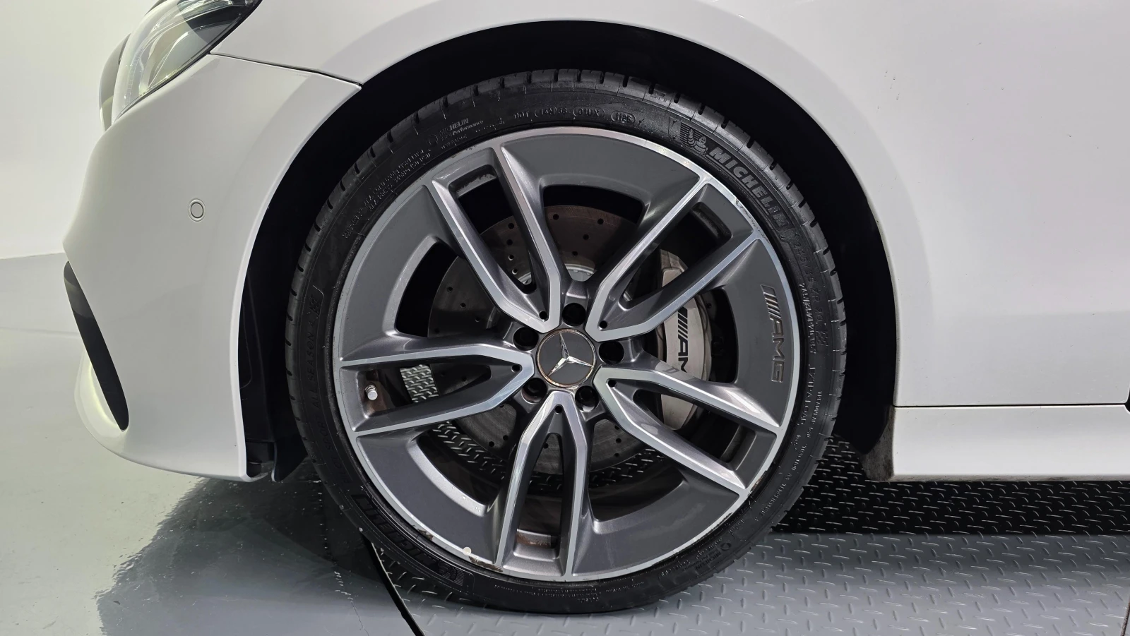Mercedes-Benz E 53 AMG 4MATIC+ BURMESTER* ОБДУХВАНЕ* LANE* ASSIST* , снимка 5 - Автомобили и джипове - 56045888