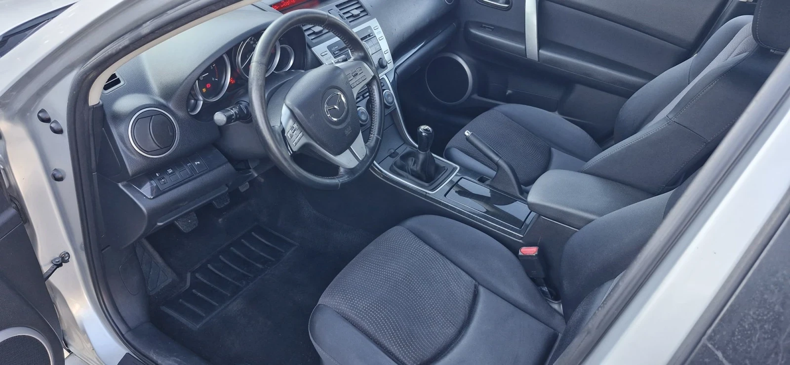 Mazda 6 2.0d 140hp, снимка 9 - Автомобили и джипове - 56119911
