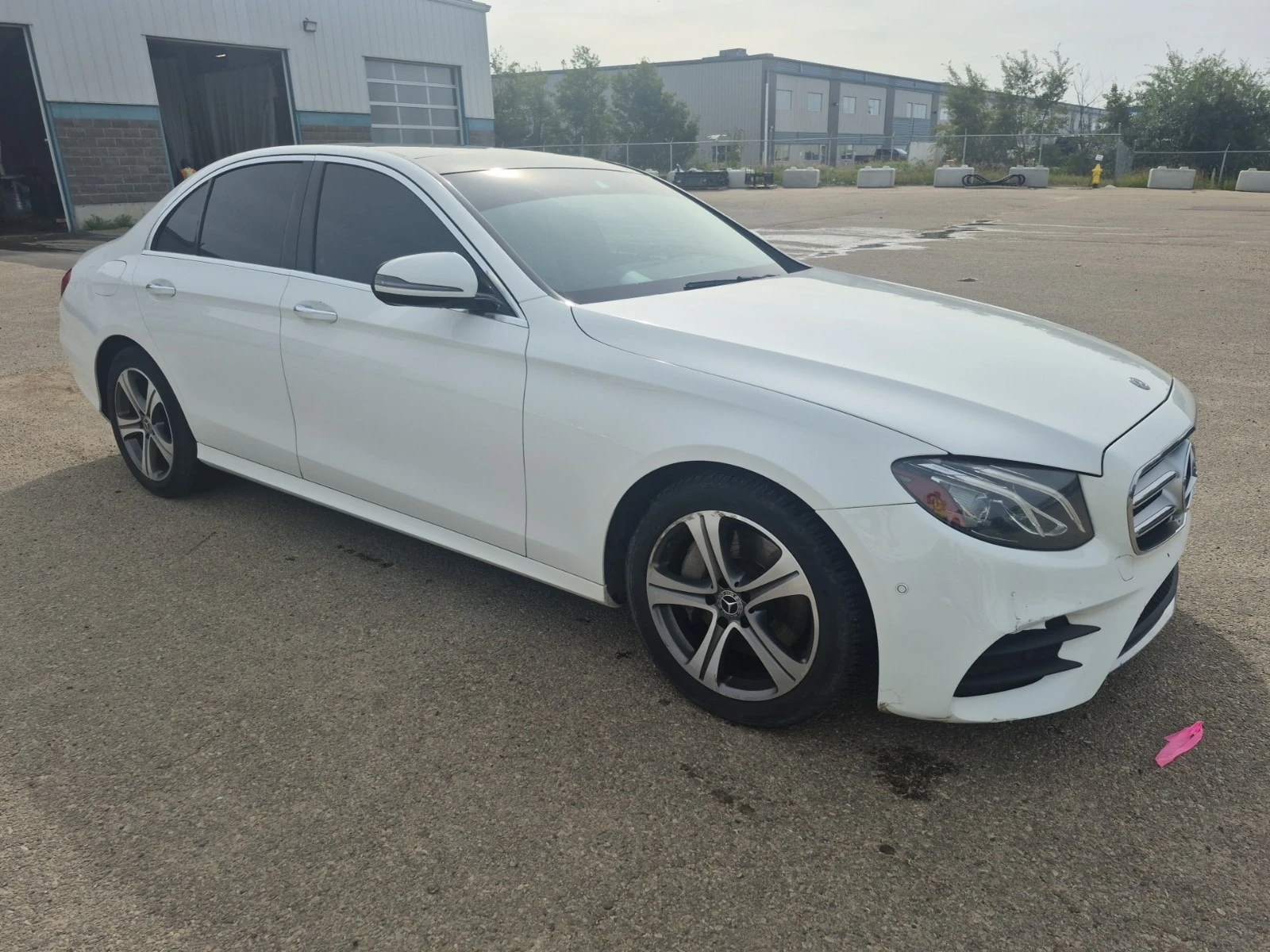 Mercedes-Benz E 350 4MATIC * AMG * BURMESTER * CARFAX * , снимка 2 - Автомобили и джипове - 56132757