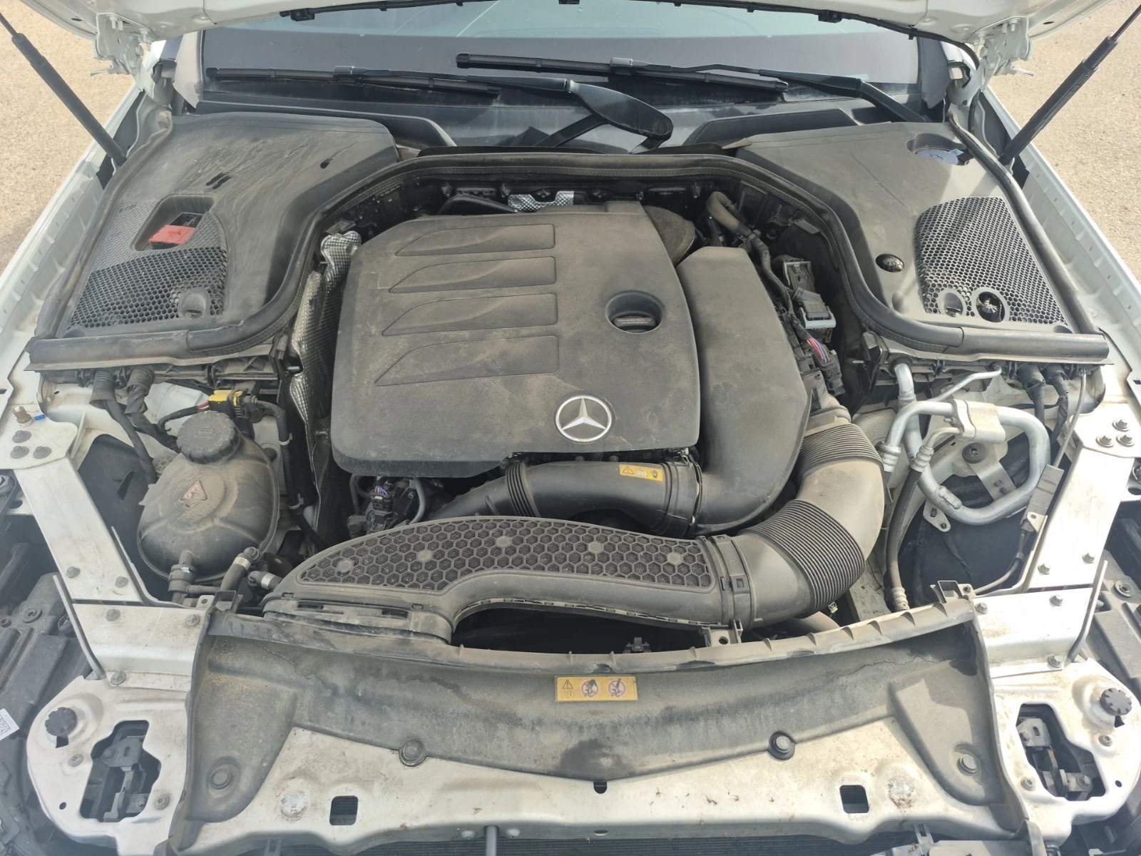 Mercedes-Benz E 350 4MATIC * AMG * BURMESTER * CARFAX * , снимка 16 - Автомобили и джипове - 56132757