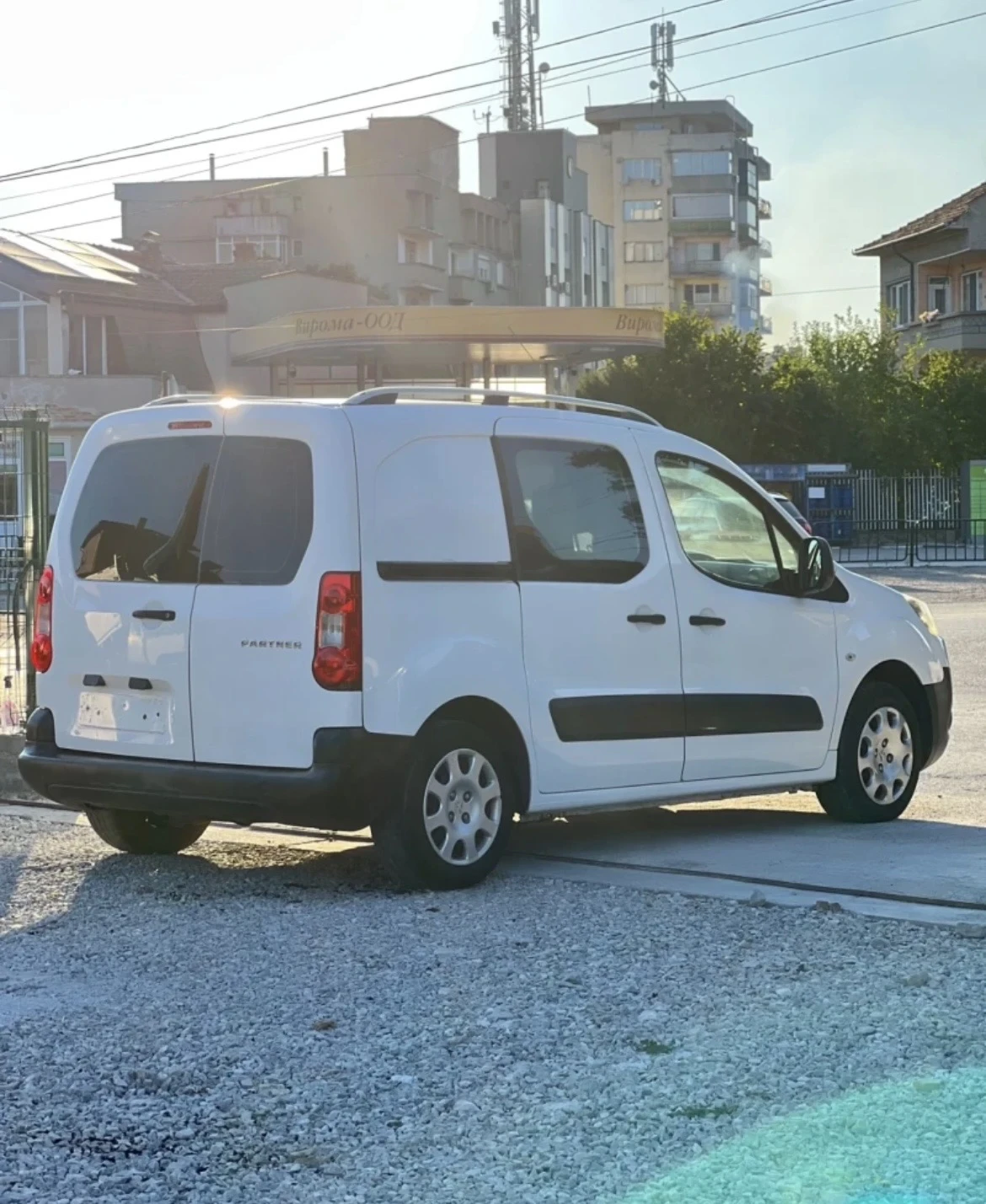 Peugeot Partner 1.6HDI, снимка 4 - Автомобили и джипове - 56150921