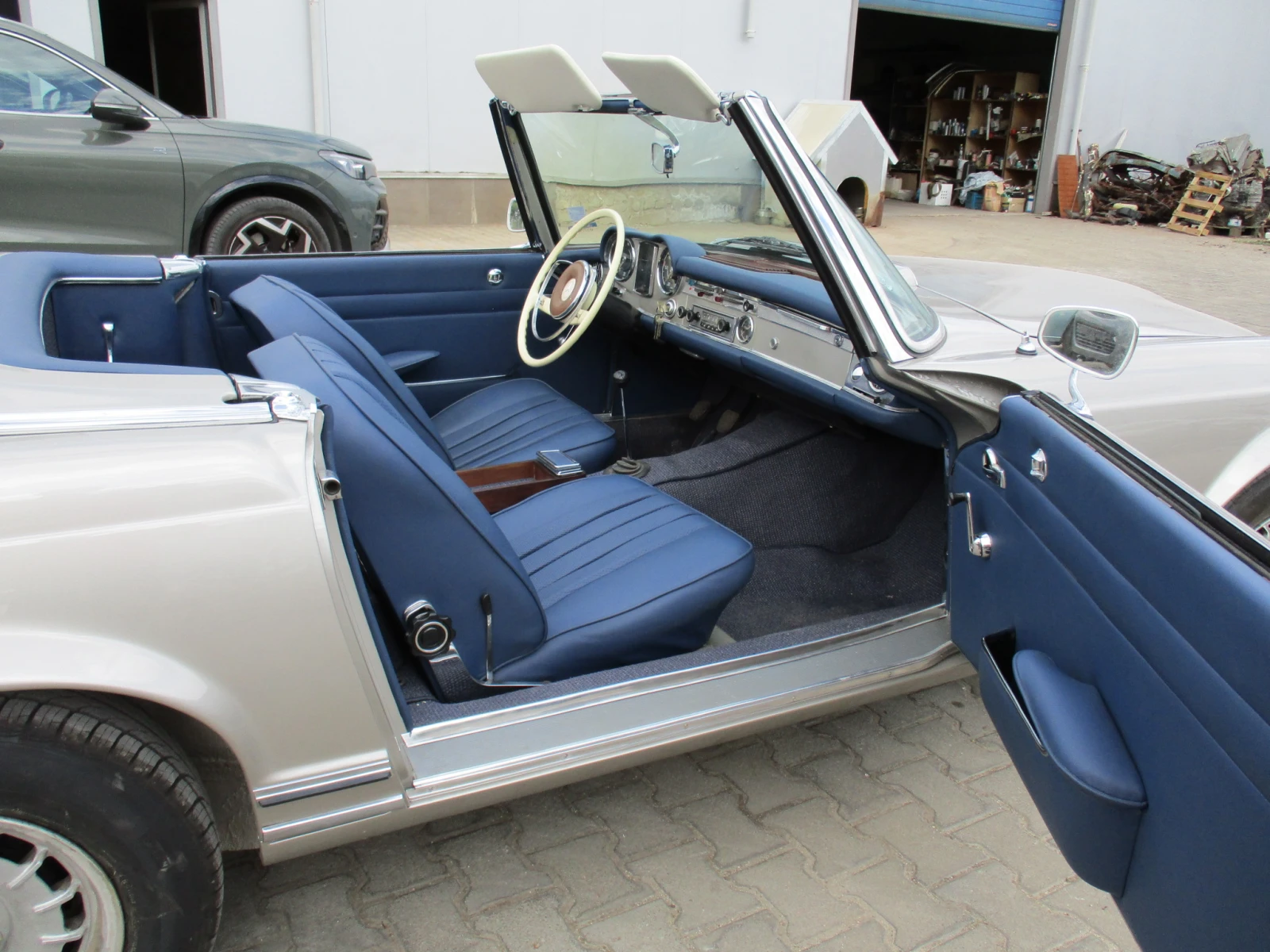 Mercedes-Benz 300 W123, снимка 12 - Автомобили и джипове - 56294493