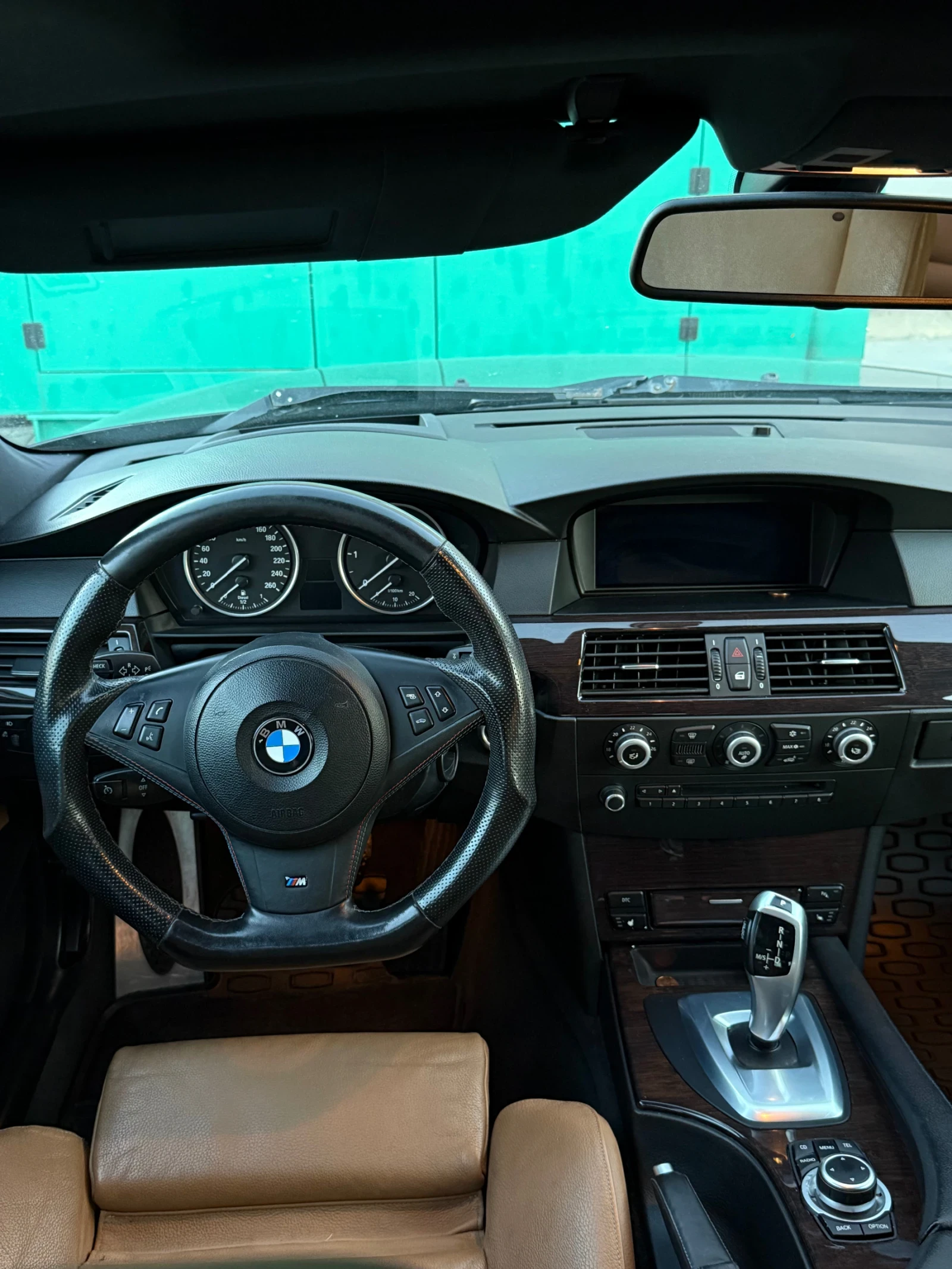 BMW 530 LCI EDITION , снимка 8 - Автомобили и джипове - 56299985