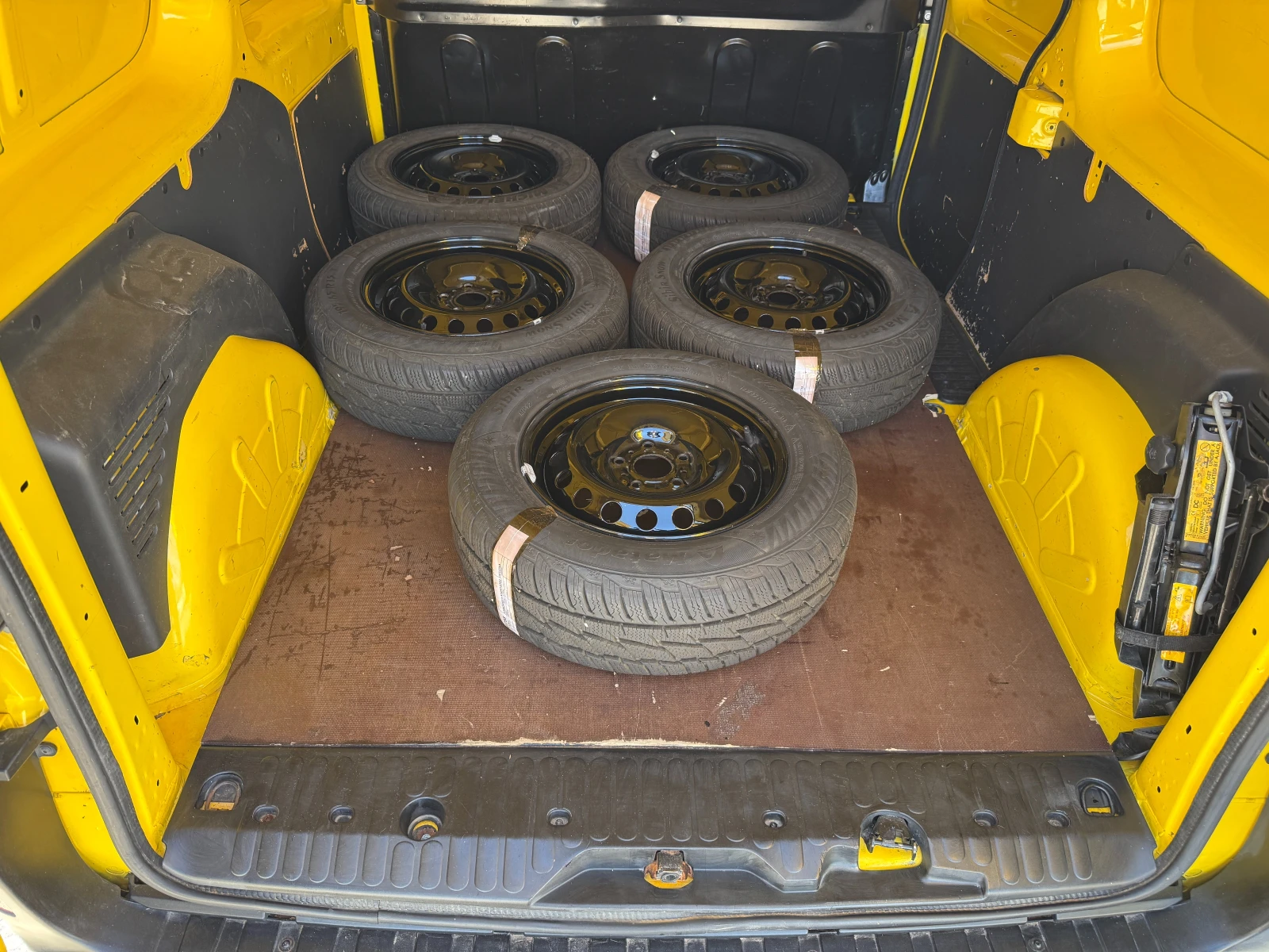 Renault Kangoo Електро Задна Камера, снимка 8 - Автомобили и джипове - 56566286